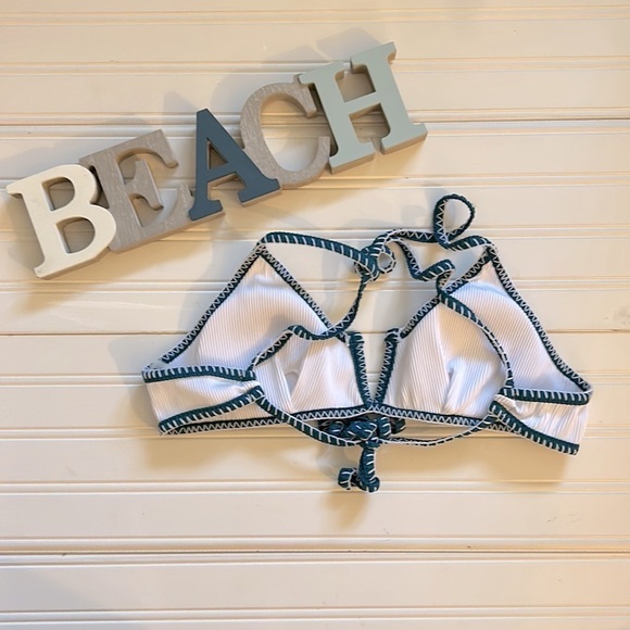 Zaful White Bikini Top | SIZE 4 (S) - Picture 2 of 3